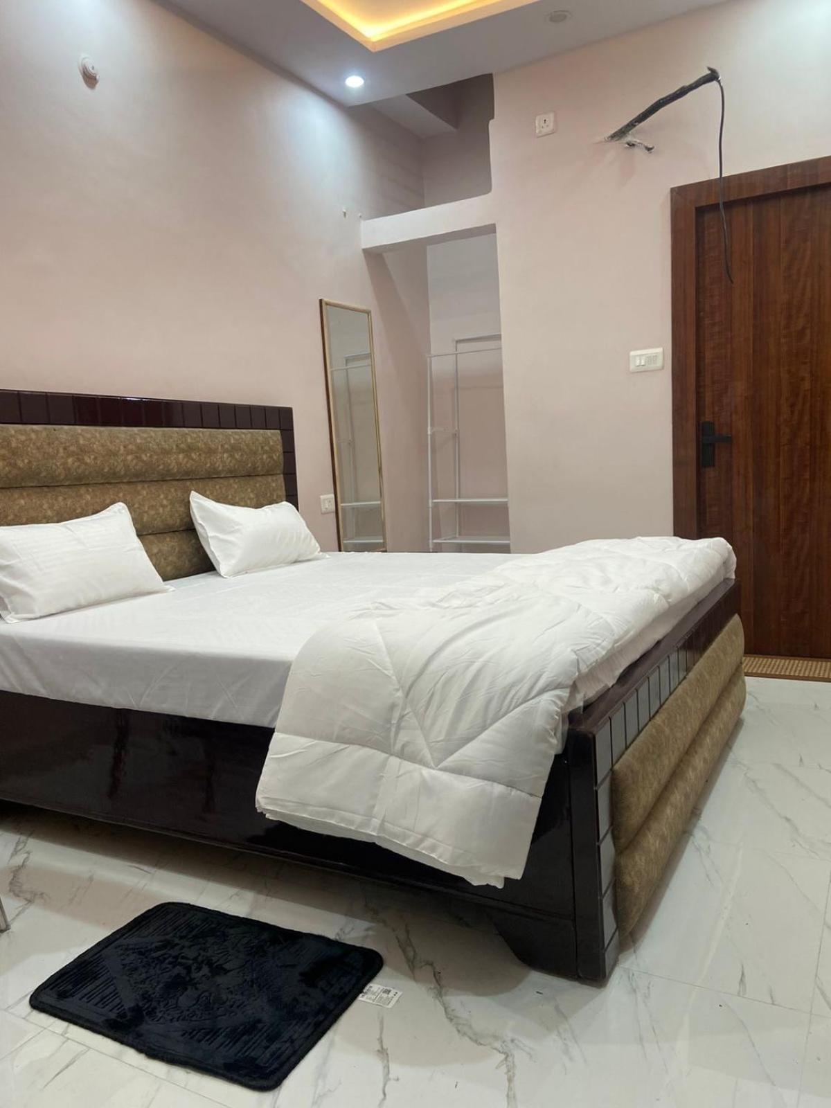 Nirmal Niwas Otel Varanasi Dış mekan fotoğraf