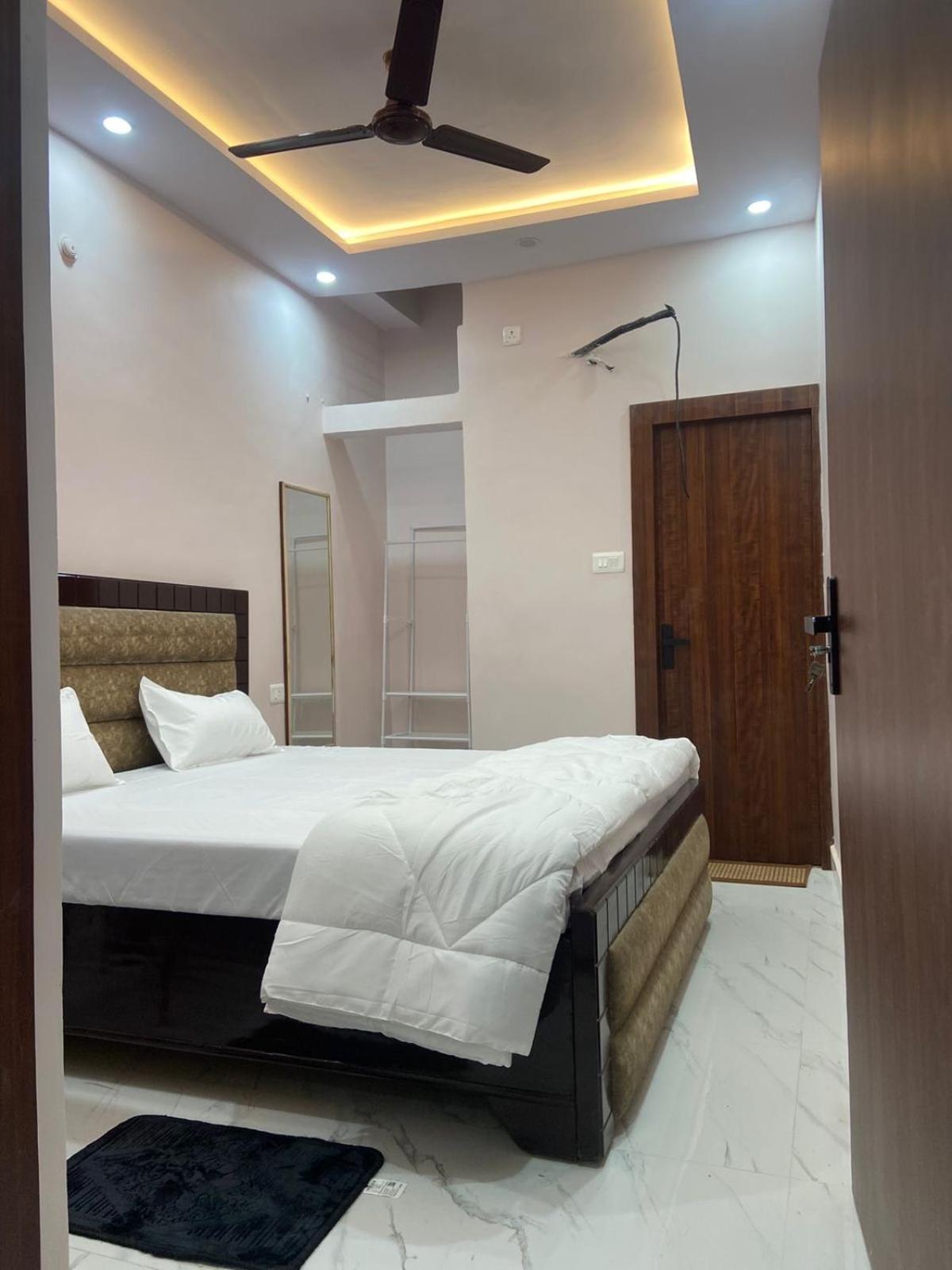 Nirmal Niwas Otel Varanasi Dış mekan fotoğraf